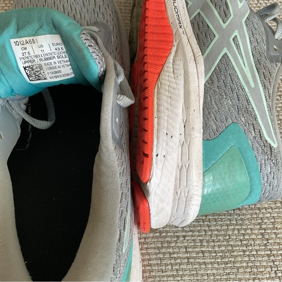 ASICS GT-1000 Women's Size 11 - Picture 5 of 5